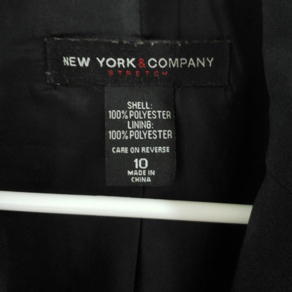 Blazer - Picture 5 of 5